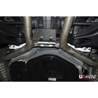 ULTRA RACING PARA MERCEDES BENZ E 63 AMG/CLASE E (W212) 2010-2016 BARRA INFERIOR TRASERA Foto 1 de 4