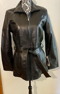 Damen Neu mit Etikett Größe S Wilsons Ledermantel Gürtel Pelle Studio Reißverschlussfutter schwarz - Bild 1 von 15