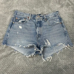 Levi's 501 Cutoff Shorts Women’s 28 Jeans Denim Light Wash Button Fly Daisy Duke - Picture 1 of 10