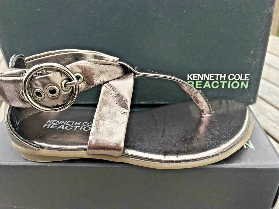 Sandálias Little Girls Kenneth Cole Reaction sandálias estanho tamanho 9 M NOVAS - Imagem 1 de 3