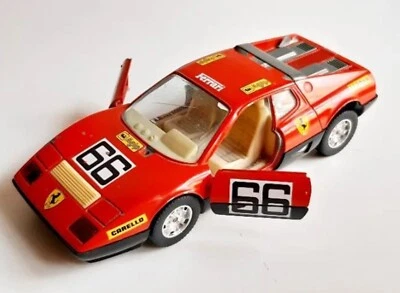 Ferrari BB 512 Burago- escala 1/24 (metálico) - Imagen 1 de 4