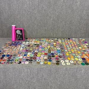 Vintage 1990s Skycaps Pogs Milk Cap Jurassic Park SLAM TEK Tick Simpsons Slammer - Bild 1 von 24