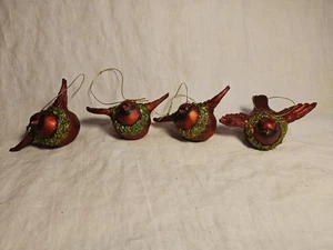 Set 4 ornamenti uccellino cardinale rosso con corona 2,5" - Foto 1 di 9