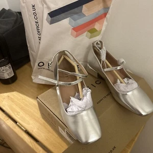 ladies silver shoes size 6 - Picture 1 of 7