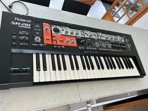 Roland SH201 - Bild 1 von 10