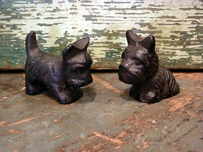 Estatueta de brinquedo de bolso para cachorro Scottie de metal fundido decoração para casa planta quintal - Imagem 1 de 4