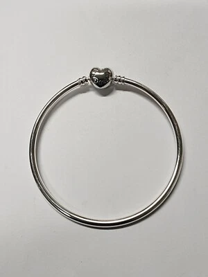 AUTHENTIC PANDORA MOMENTS HEARTS CLASP BANGLE 596268-19cm 7.5 inches - Image 1 of 4