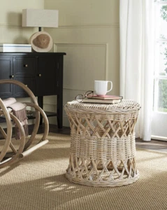 SAFAVIEH Desta Wicker Round Table | Natural | - Picture 1 of 4