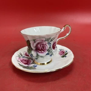 Royal Windsor Tea Cup And Saucer Roses Fine Bone China Made In England - Picture 1 of 11