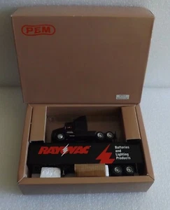 PEM HARTOY 1:64 SCALE KENWORTH RAYOVAC DIE-CAST CAB TRAILER SEMI TRUCK M70503 - Picture 1 of 11