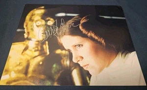 Carrie Fisher "Princess Leia" Star Wars Signed Autographed 11 X 14 No Certificat - Afbeelding 1 van 5