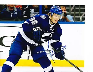 TAMPA BAY LIGHTNING VLADISLAV NAMESTNIKOV SIGNED PASSING 8X10 - Picture 1 of 1
