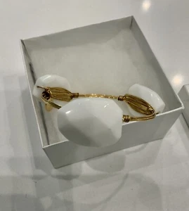 S&S New Goldtone Wire Bracelet White Howlite Stones Small - Picture 1 of 4