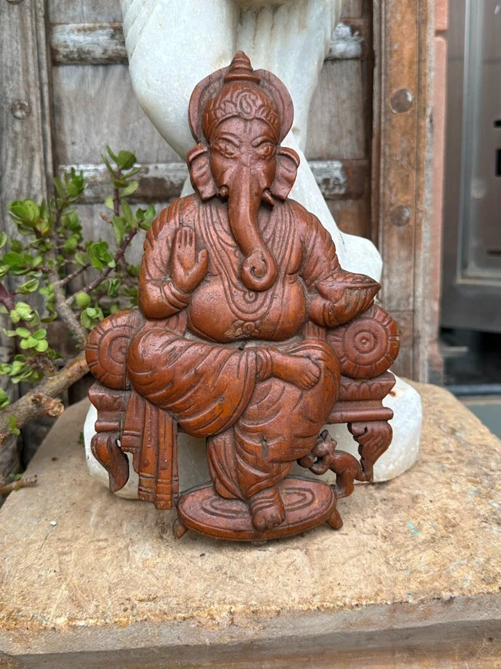 Figura placa de pared antigua de madera hecha a mano del dios hindú Ganesha 1700 Foto 1 de 4