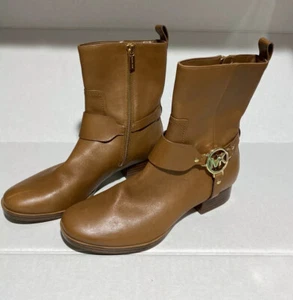 Nuevo Michael Kors LOGO Fulton Arnés Cuero Tostado Botines 6.5 Equipaje - Imagen 1 de 6
