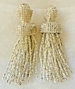 Pendientes grandes colgantes con borla y cuentas BaubleBar nuevos sin etiquetas, plata 3" NUEVO - Imagen 1 de 5