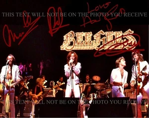 THE BEE GEES SIGNED AUTOGRAMM 8x10 RPT FOTO BARRY MAURICE ROBIN UND ANDY GIBB - Bild 1 von 1