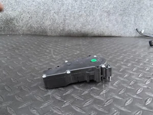 Mercedes W212 W218 E63 Cls63 Trunk Lift Gate Remote Power Close Lock Latch oem - Picture 1 of 3