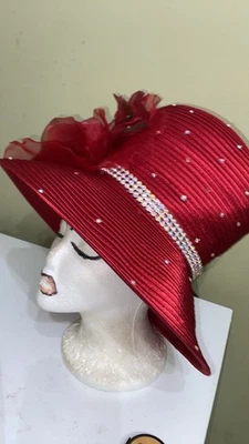 Precioso sombrero de iglesia/vestido rojo vintage de Kymmy Koo Foto 1 de 4