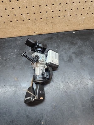 05-07 Conjunto de cilindro de bloqueo de interruptor de encendido Chrysler Town & Country con 2 teclas OE Foto 1 de 4