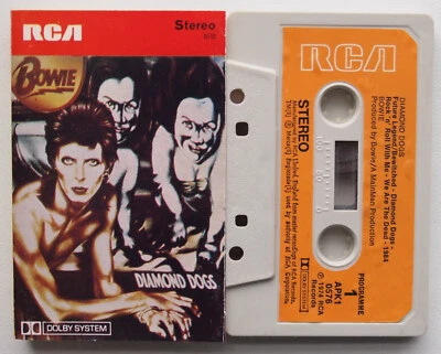 DAVID BOWIE - DIAMOND DOGS (RCA APK10576) 1974 UK CASSETTE TAPE VG+ /2 - Image 1 of 3