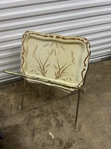 4 Bandejas de TV de Metal Trigo Antiguo SHABBY CHIC Mesas Plegables Mediados de Siglo Ver Fotos - Imagen 1 de 12