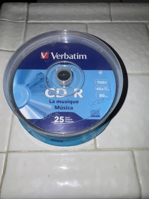 Verbatim CD-R 700MB 40X Media Disc - 25 Pack 25-Disc - Image 1 of 3