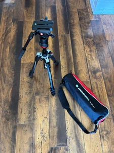 Manfrotto Befree Live Aluminum Lever-Lock Tripod Kit with EasyLink & Case - Picture 1 of 8