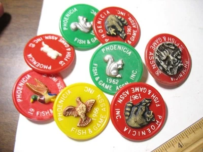 8 Alfileres Phoenicia Fish & Game Club Años 60 Foto 1 de 4