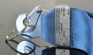 Schlüsselanhänger by FlapsFive aus original Cathy Pacific B777 Safety Belt - Picture 1 of 2