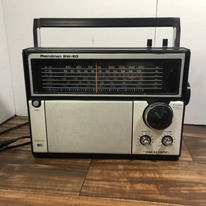 Vintage Radio Shack Realistic Patrolman SW-60 6 Band Radio No Battery Door WORKS - Picture 1 of 10