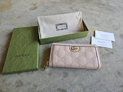 NUEVO EN CAJA Auténtica Cartera Gucci Para Mujer Rosa Logo Acolchada Cremallera Alrededor Foto 1 de 4
