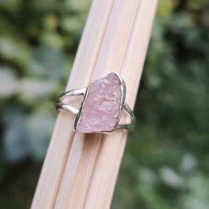 Split Band Raw Rose Quartz 925 Sterling Silver Mens Ring Rough Gemstone Ring - Picture 1 of 4