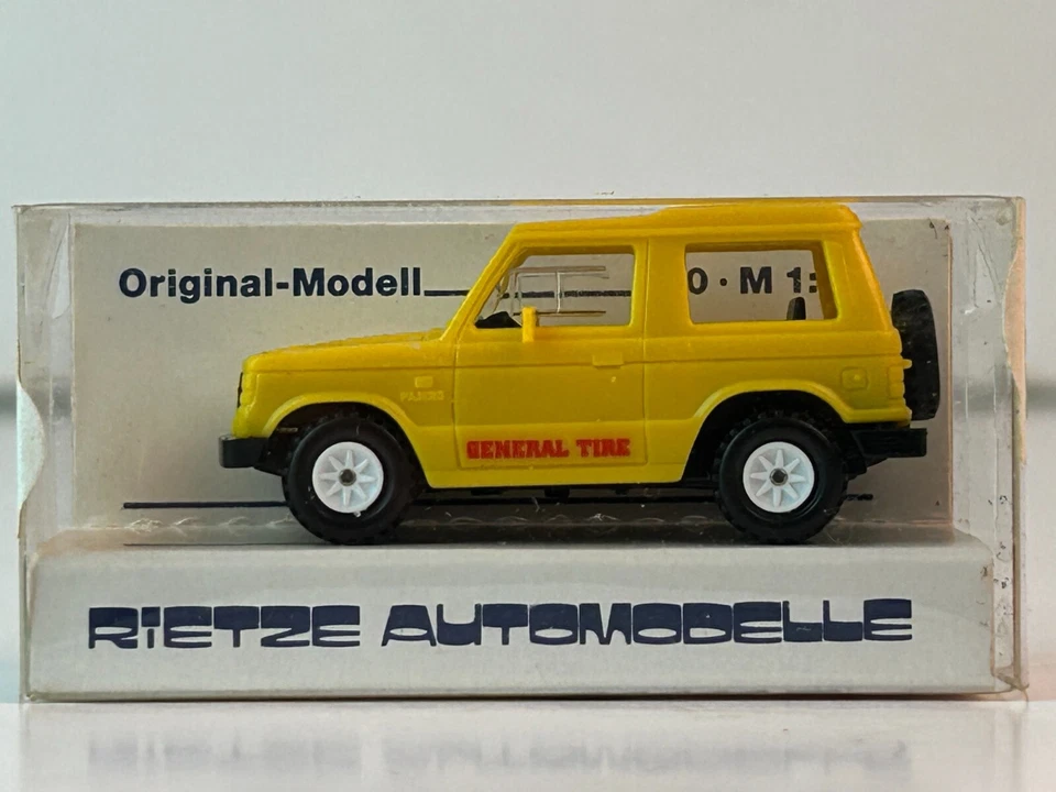 Modelos Rietze escala 1:87 Mitsubishi Pajero Foto 1 de 4