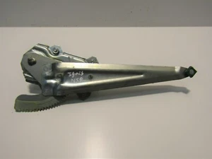 SUZUKI IGNIS 2017-19 NEARSIDE/LEFT REAR MANUAL WINDOW  REGULATOR (5 DOOR) O7711 - Picture 1 of 8