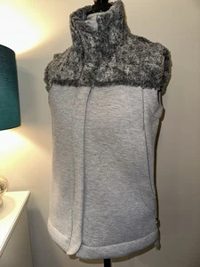 The North Face Damen Hybrination Thermo 3D Kunstfell Weste Grau Taschen Med Neuwertig - Bild 1 von 14