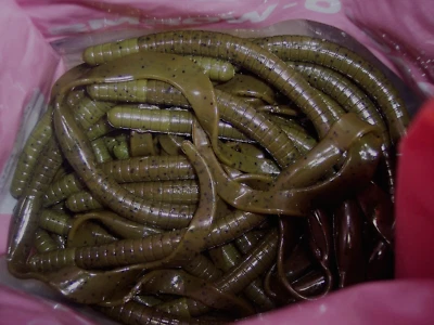 Manns 9" Worm Bass Fishing Lure 6 Pk Ribbon Tail Green Snake Discontinued - Image 1 of 4