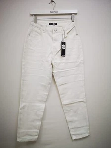 Boohoo Petite White High Rise Mom Jeans - Picture 1 of 1