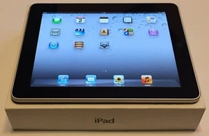 Apple iPad 1st Generation 16GB, Wi-Fi, Silver - Picture 1 of 4