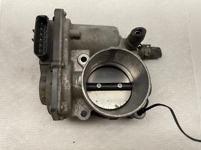 OEM 2011 2012 2013 2014 2015 2016 TOYOTA COROLLA 1.8L THROTTLE BODY 22030-0T080 - Image 1 of 4