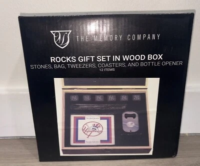Nuevo en caja Juego de regalo de 12 piezas The Memory Company NY Yankees Rocks en caja de madera Foto 1 de 4
