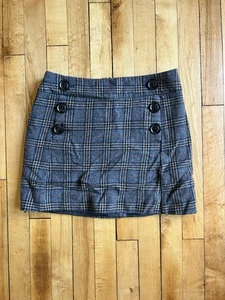Gap Black Gray Wool Blend Plaid Mini Skirt Size 0 Y2K Buttons - Picture 1 of 8