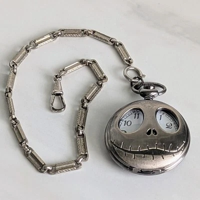 Reloj Bolsillo Jack Skellington Pesadilla Antes De Navidad Esfera Blanca - Batería Nueva Foto 1 de 4