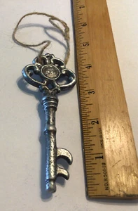 Metal Faux Skeleton Key Decor Novelty Ornament 4 “ Jute Rope Hanger New Silver - Picture 1 of 3