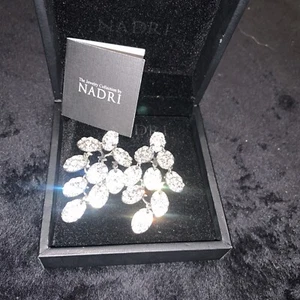 NADRI TEARDROP CLUSTER CHANDELIER EARRINGS ORIGINAL BOX & PAPERS - Picture 1 of 12