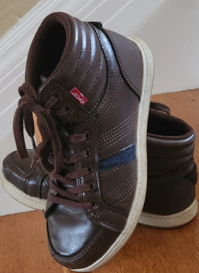 Botas deportivas altas Red Tag con cordones Levi's para niños imitación marrón talla 1,5 Foto 1 de 4