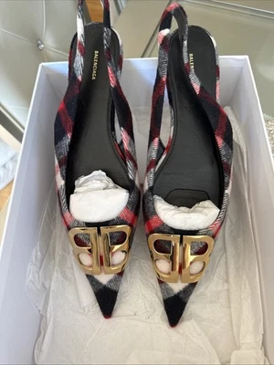 Balenciaga Knife Flats Pointy Toe Very Sexy And Stunning 😍 Size 40(9) Italy - Image 1 of 4