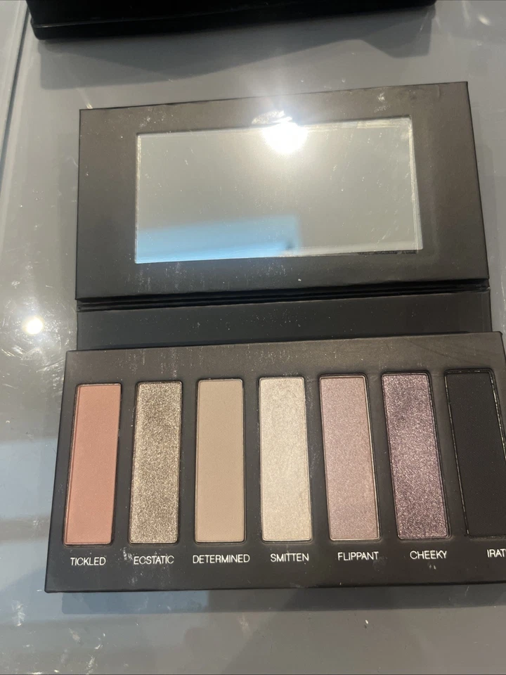 💜Younique Moodstruck Addiction Shadow Palette 3 💜 No Box 🎀 - Image 1 of 1