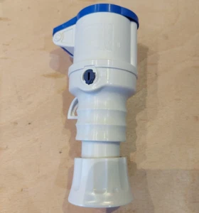 Gewiss 16a 2p + e 16 Amp plug GW 62004H 240v IP44 16A - 6h - Picture 1 of 6