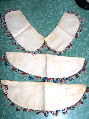 Cuello y puños blancos vintage con adornos rojos/blancos/azules Foto 1 de 4